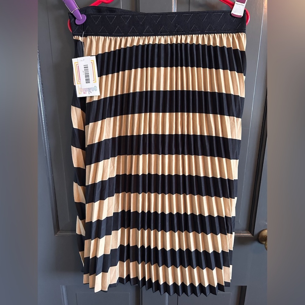 Large Jill skirt by Lularoe.